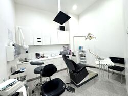 Camden Centre (D10), Retail #578550451